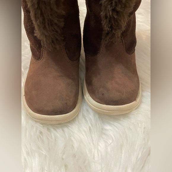 Timberland Toddle Tracks Roll Top Faux Fur Boots Brown
Nubuck Size 5.5T - Picture 12 of 15